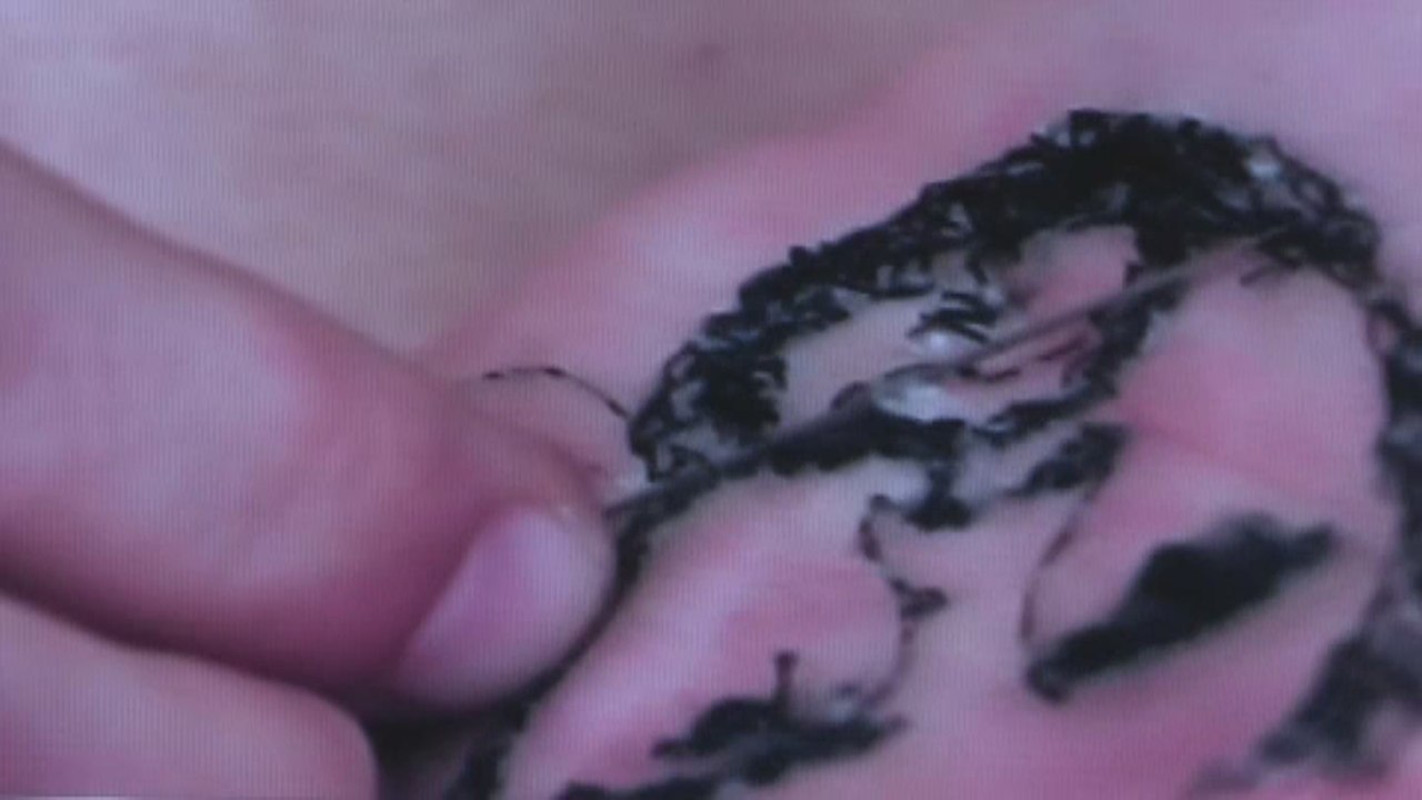 Doce artistas españoles se unen en Montevideo a través del "lenguaje textil"