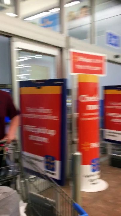 Walmart Loss Prevention Fail