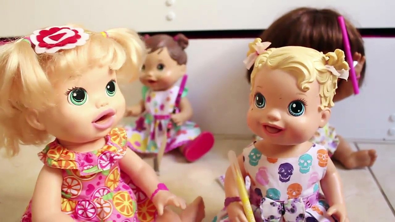 Baby Alive no seu primeiro dia de aula!