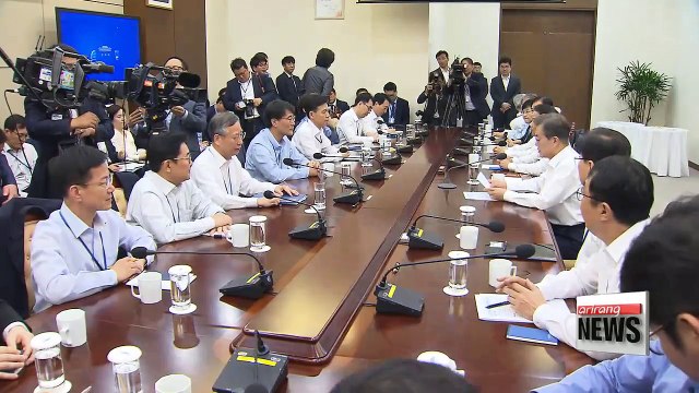 Pres. Moon pledges to fulfill proposed reforms, has lunch with 'five next-in-command'