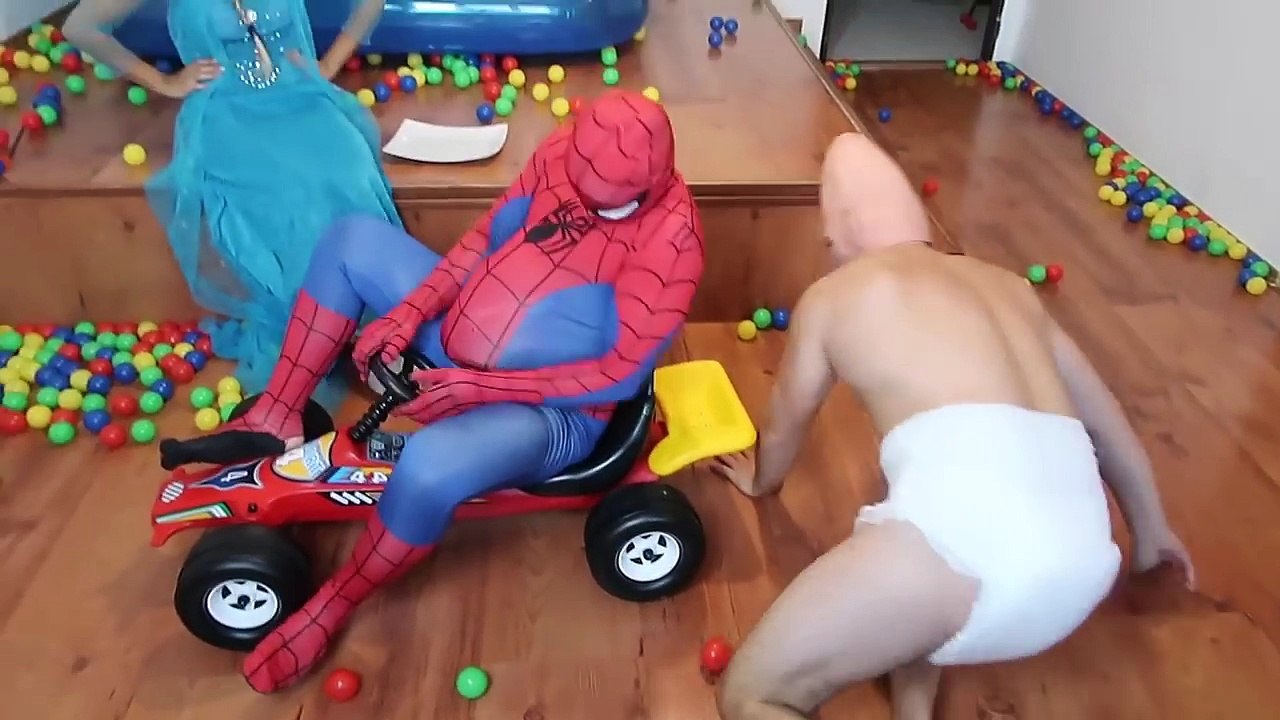 Spiderman FAT OR PREGNANT? w/ Frozen Elsa Angry Baby Joker Maleficent Spidergirl Superhero Fun IRL