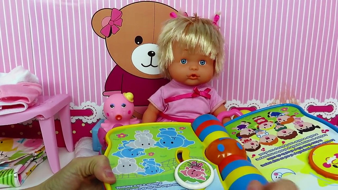 Cómo hacer leche falsa para la bebé Nenuco y su mochila portabebés los mejores juguetes de bebés