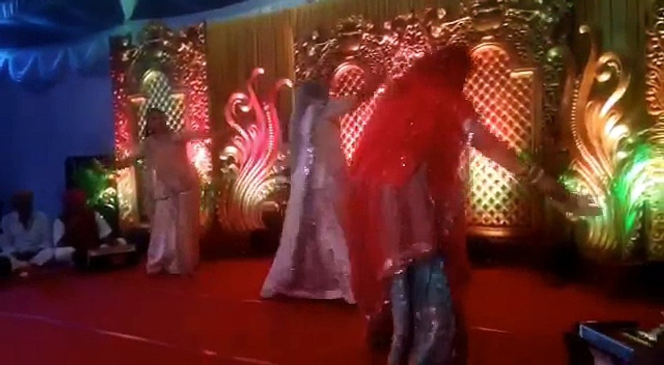 दो बाईसा ने घूमर से ऐसा बांधा की सब देखते रह गये ।। रजवाड़ी डान्स ।। मिरासी गीत ।। Baisa Rajasthani