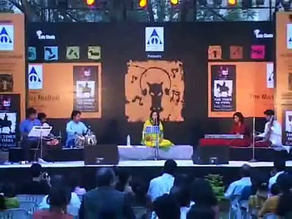 Ghumar Ko Lenjo by Rajnigandha Shekhawat