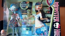 Monster High Classroom Partners Mad Science Cleo De Nile and Ghoulia Yelps Doll Review