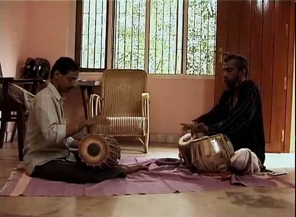 INDIAN DRUMS - Jugalbandhi - Hari Narayanan LIVE