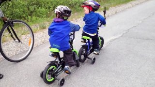 Những pha xử lý tình huống xe đạp của bé 4 tuổi