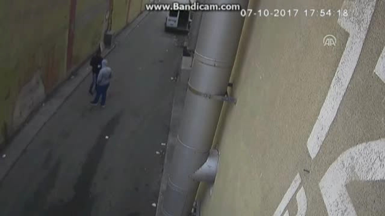 V For Vandetta" Maskesiyle Gasp Girişimi