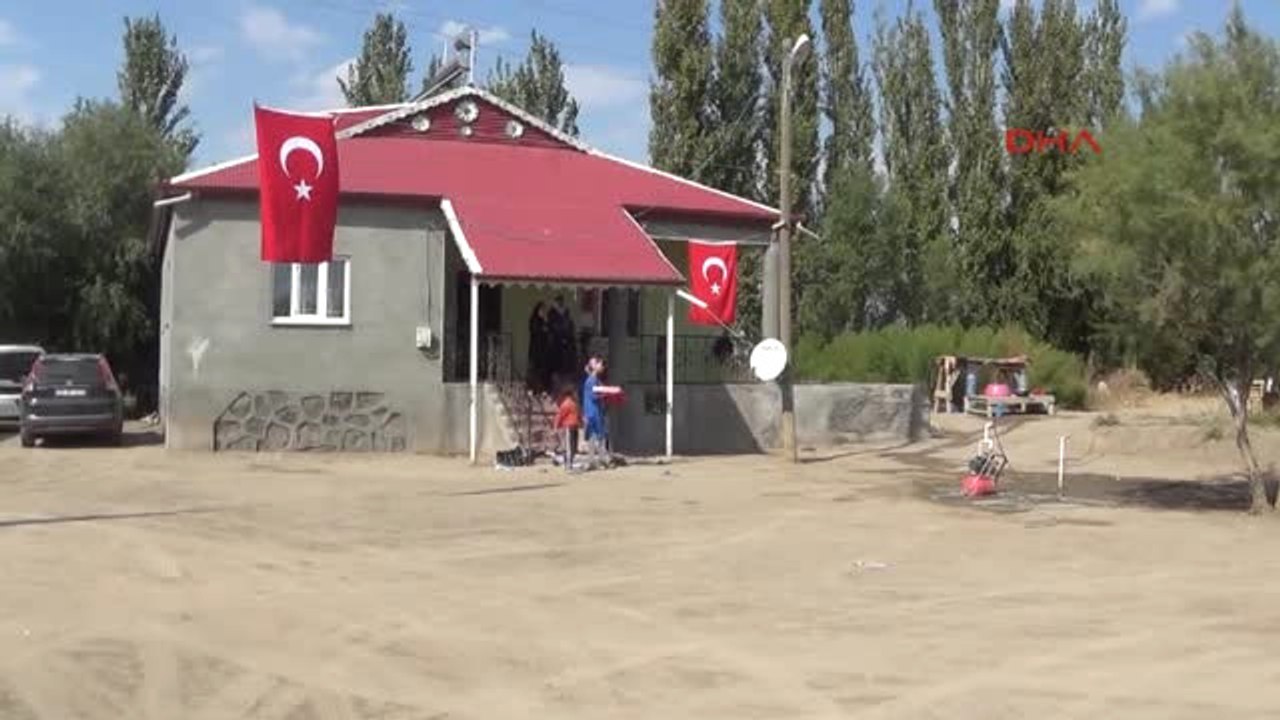 Iğdır Deaş'ın Oğlunu Yakarak, Şehit Ettiği Baba Ne Mutlu Bana Şehit Babasıyım