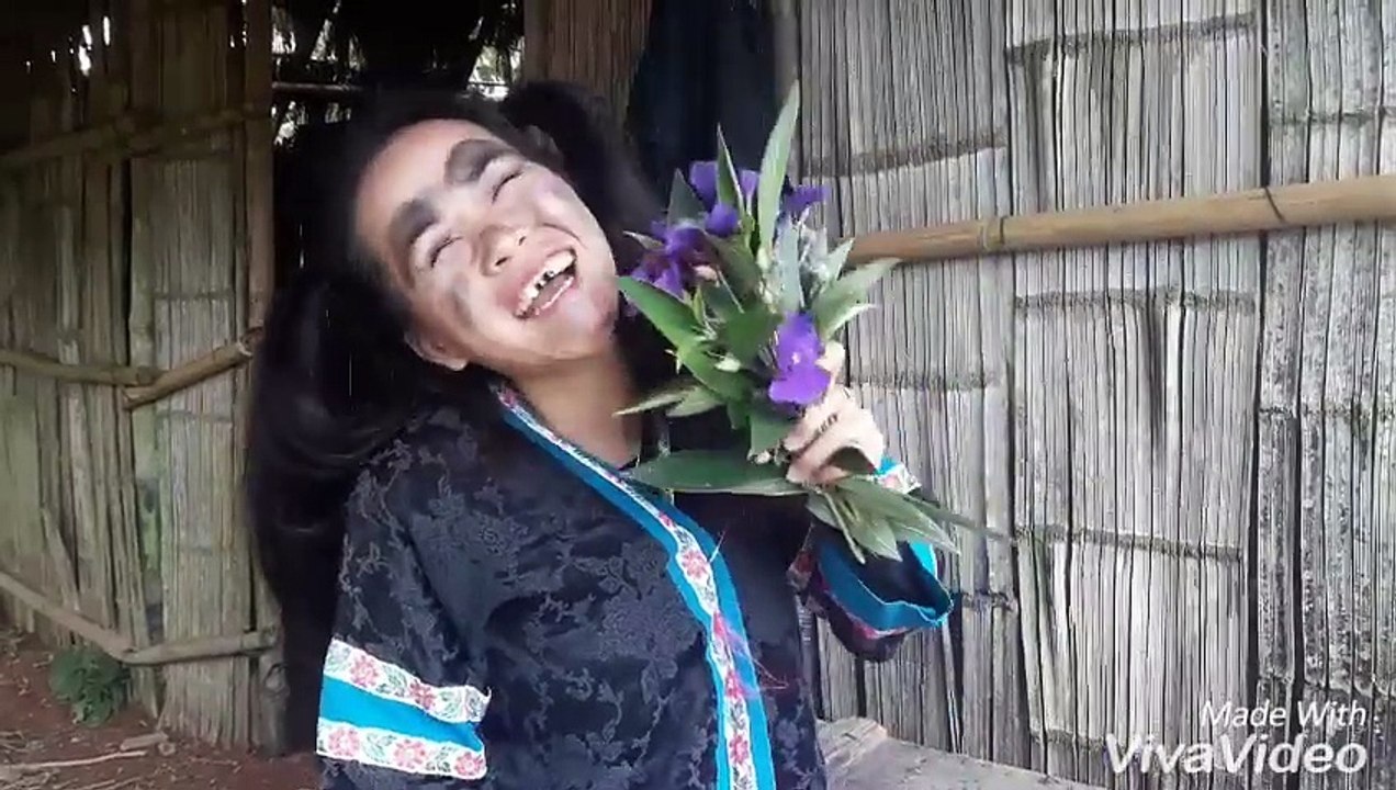 Maiv nyiaj tha qhaub piab yuav mus xeem niam nkauj ntsuab.hehheeh
