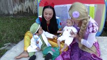 Baby Doctor Saves Pink Spidergirl w/ Snow White, Frozen Elsa, Sick baby, Spiderman, Joker family