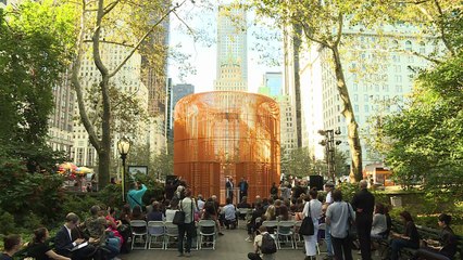L'artiste chinois Ai Weiwei honore New York, fief pro-migrant