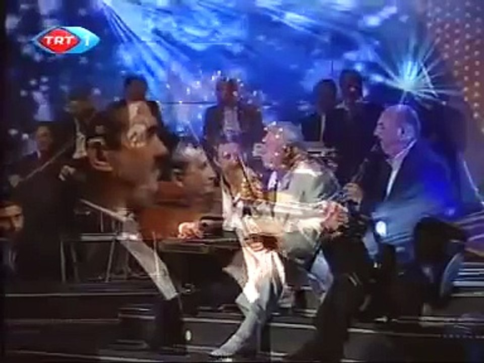 Adnan Şenses - Neden Saçların Beyazlamış Arkadaş