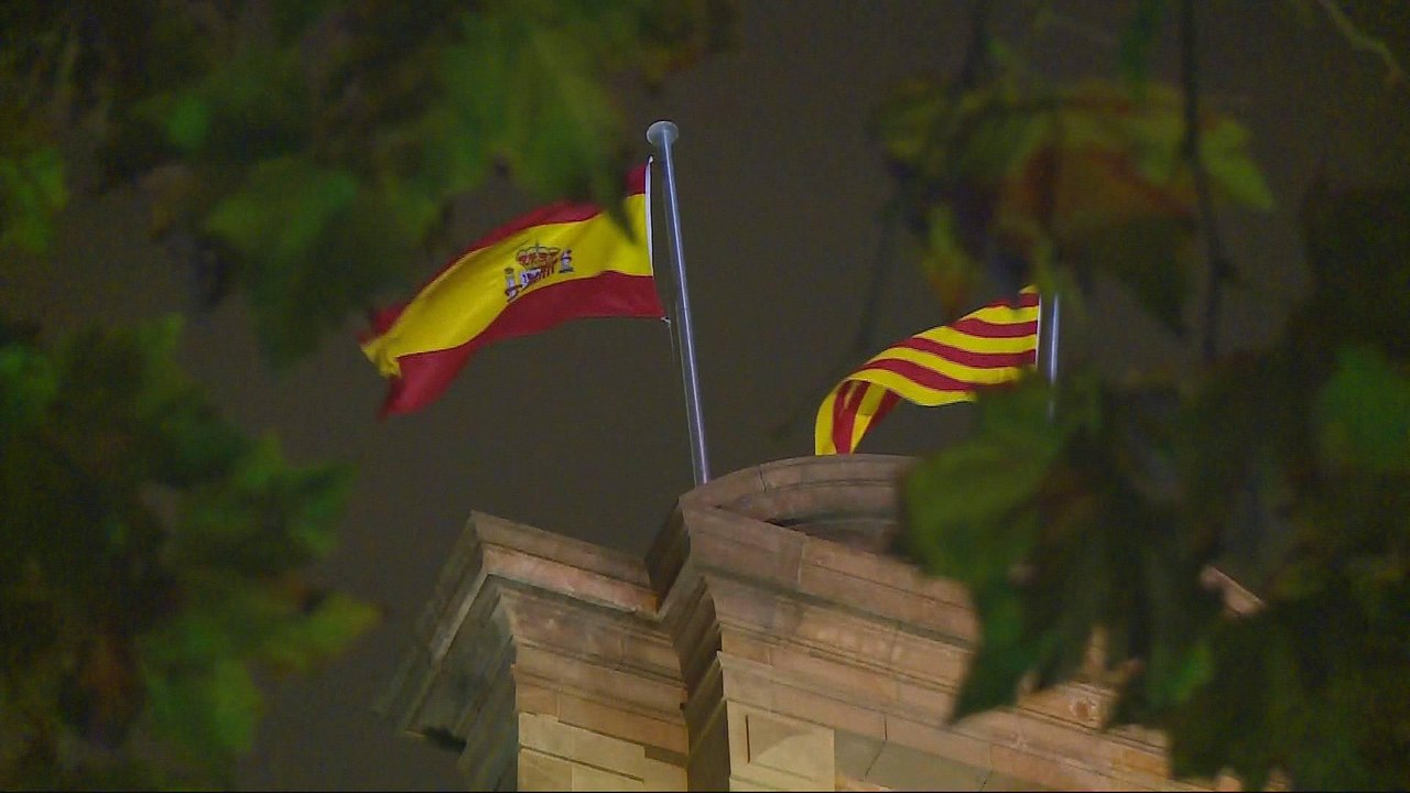 Catalonia president suspends independence, seeks talks with Madrid