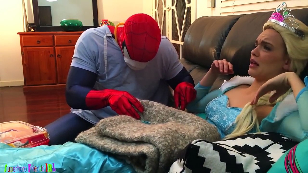 SPIDER ATTACK IN ELSA MOUTH vs DOCTOR SPIDERMAN! w/ Pink spidergirl Venom Baby Hulk Superhero