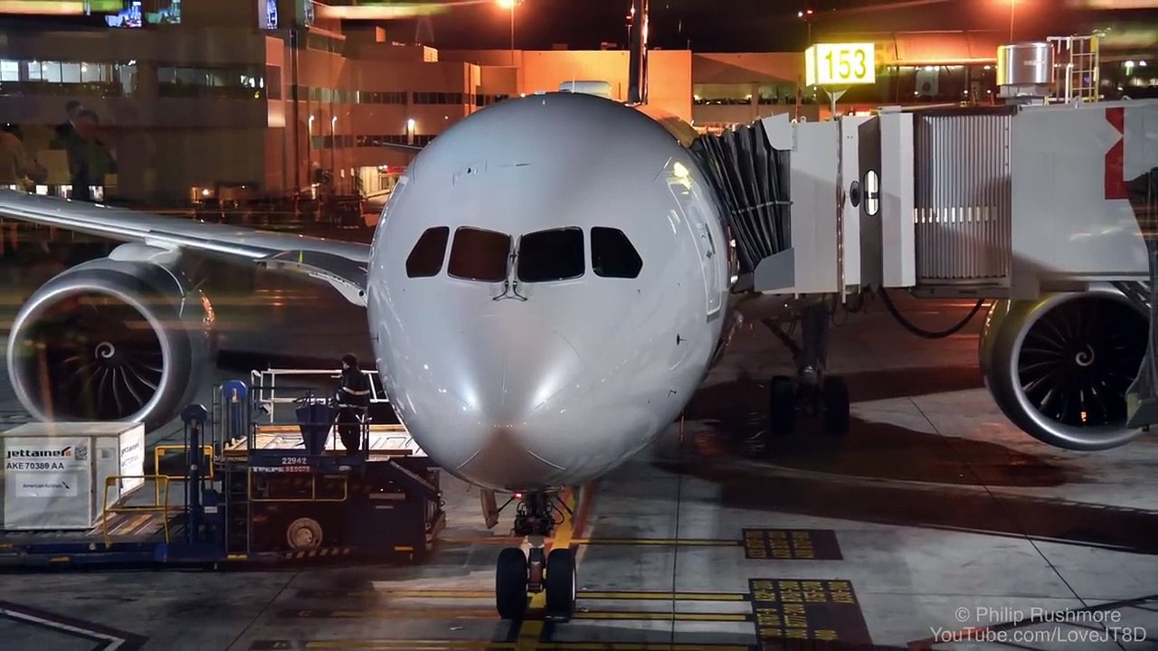American 787 Spectacular Views At Night!