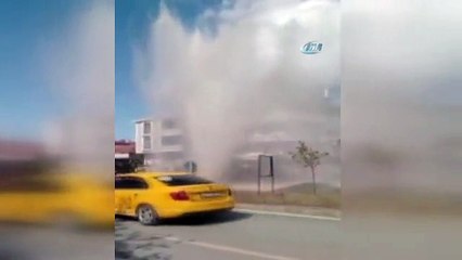 Erzincan'da Su Borusu Patladı, Yollar Göle Döndü