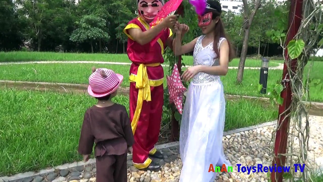 Chiếc đèn ông sao - Rước đèn trung thu và phá cỗ trung thu ❤ AnAn ToysReview TV ❤