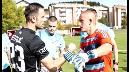 Un gardien serbe joue avec un maillot de l'OM !