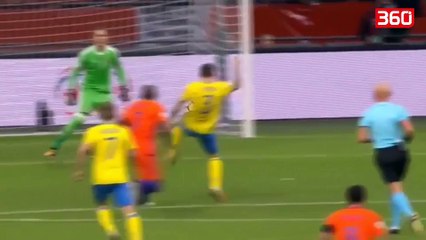 Mediat sportive po tallen keq me mbrojtesin e Manchester United per kete gafe te tij ndaj Hollandes (360video)