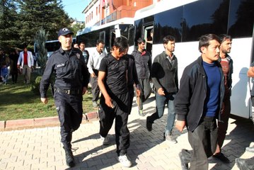 Banker Bilo Filmi Gerçek Oldu! Kaçak Göçmenleri İstanbul Yerine Elazığ'a Bıraktılar