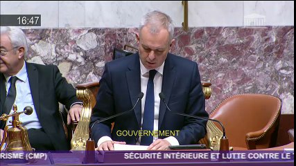 Contre la barbarie islamiste, l’unité nationale oui, la naïveté nationale non !