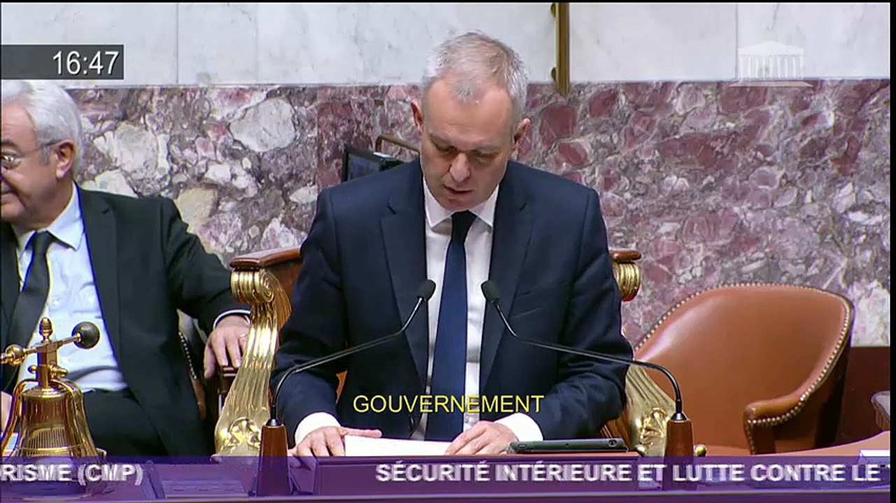 Contre la barbarie islamiste, l’unité nationale oui, la naïveté nationale non !