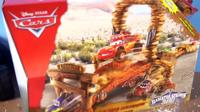 DISNEY PIXAR CARS RADIATOR SPRINGS 500 1/2 LIGHTNING RACES DUNE BUGGYS OFF ROAD RACE TRACK PLAYSET