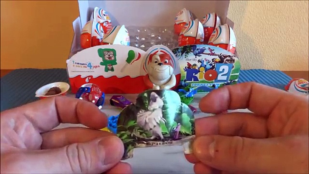 RIO 2 Movie 12 Kinder Surprise Eggs + Toys to Collect in Europe Unboxing