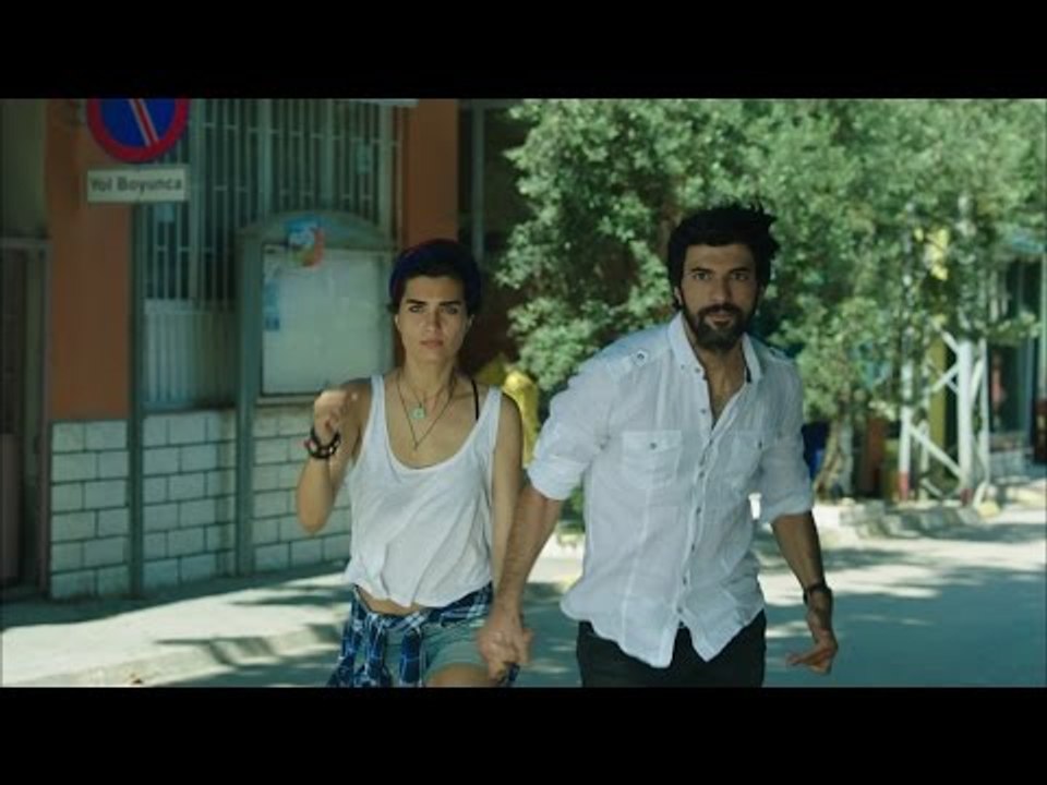 'Bitmesin mi Sinyorina?': Kara Para Aşk 54. Bölüm (Final) - atv