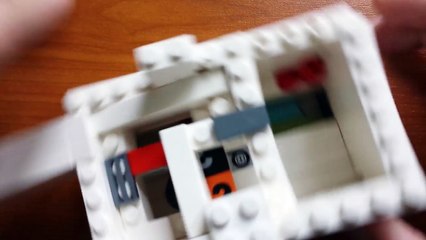 Présentation dune machine à bonbon en Lego