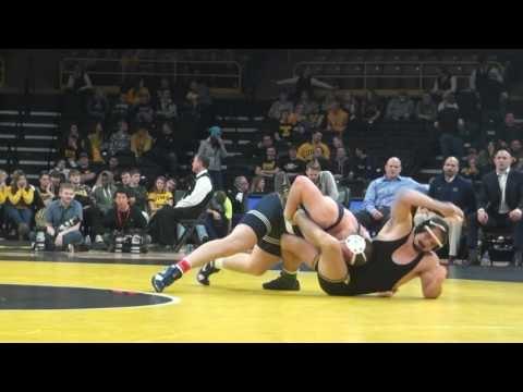 285 lbs Nick Nevills, Penn State vs Steven Holloway, Iowa 157 M