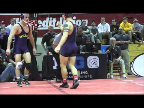 165 m Final, Isaiah Martinez, ILL vs Logan Massa, MICH