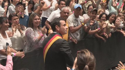 Capriles se despide de los cargos públicos