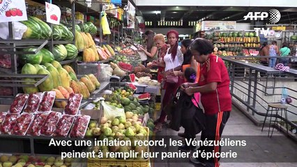 Les Vénézuéliens peinent à remplir leur panier d'épicerie