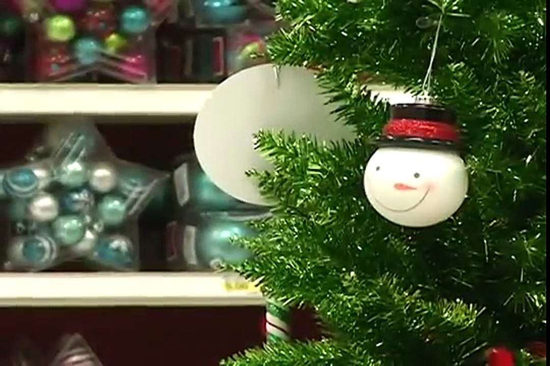 U.S. Navy HM Surprises His Mom & Sister at Church for Christmas