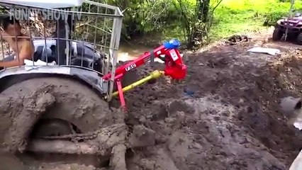 Трактор застрял в грязи. Железные монстры месят грязь. Большая подборка!!!