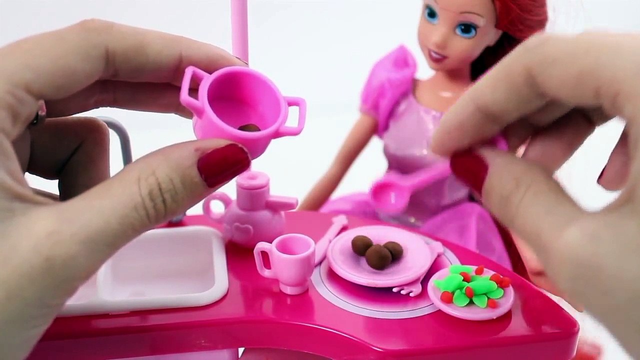 Princess Ariel Bathtime The Little Mermaid Bath Time Disney Princes Barbie Doll House Toy Videos