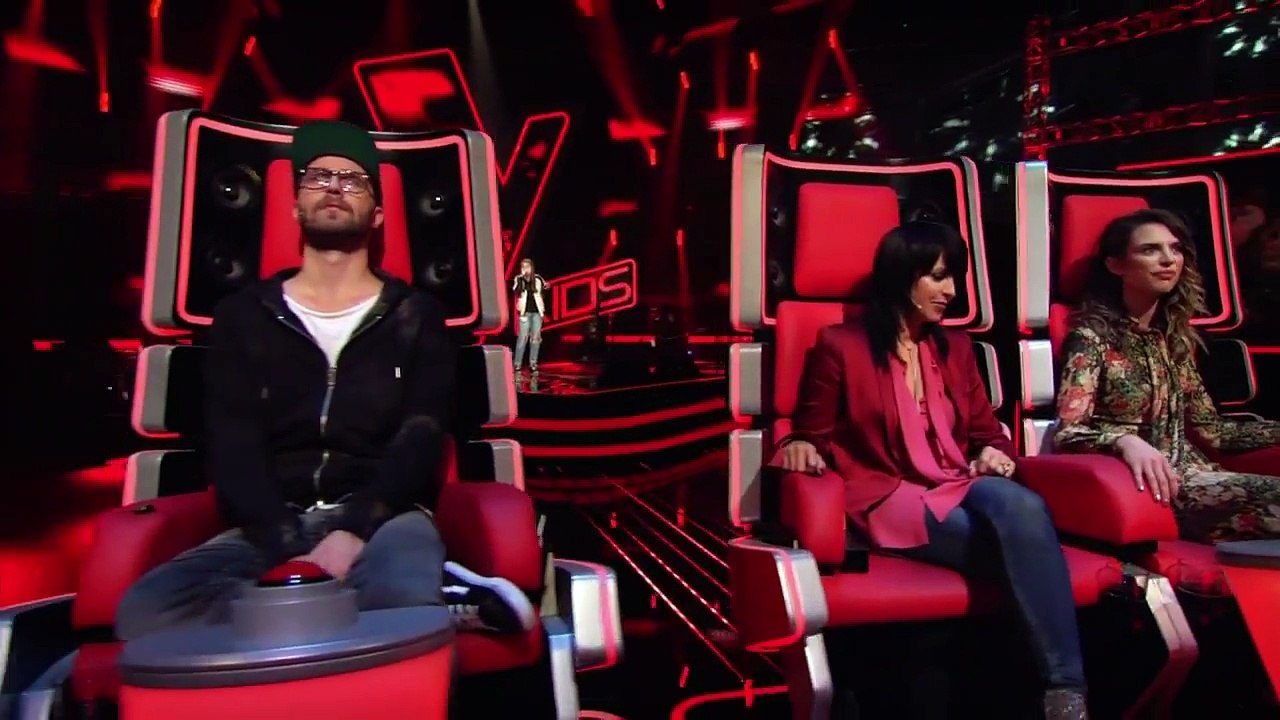 Christina Aguilera - Lift me Up (Jaqueline)  The Voice Kids 2017  Blind Auditions  SAT.1