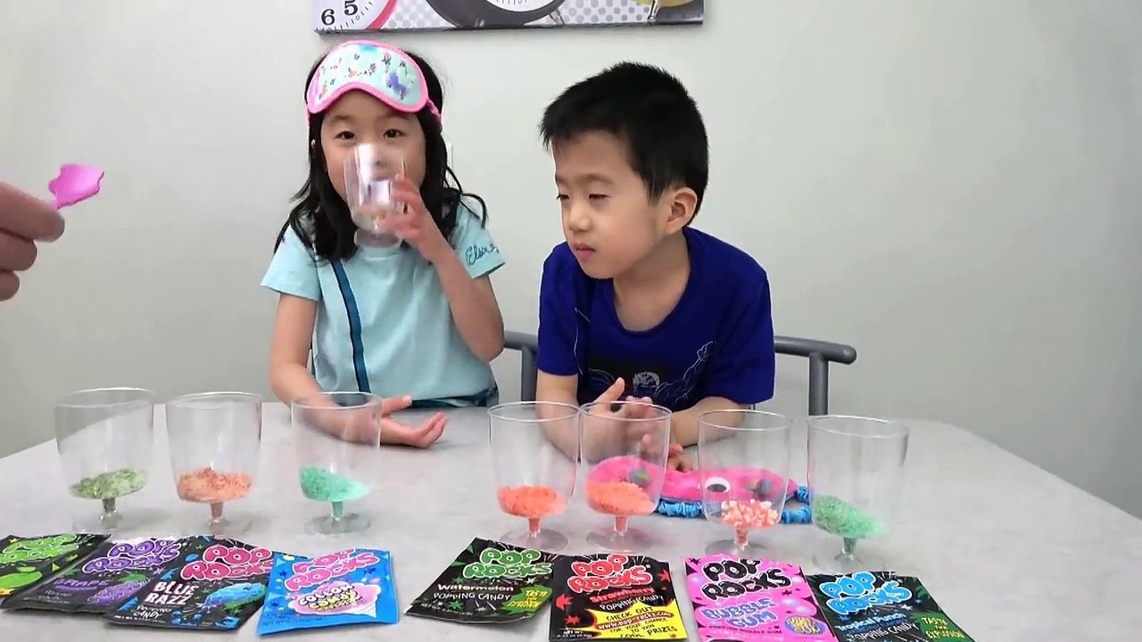 パチパチ！！ めかくし 味あて 色んな味の ぱちぱちあめ！海外 お菓子　Pop Rocks Challenge