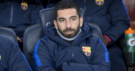 Galatasaraylı Taraftarların İstemediği Arda Turan, Fenerbahçe Teklifine Sıcak Bakıyor