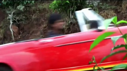 (1) Karishma Kapoor Hot Cleavage Song - Koi Phool - Dhanwaan - YouTube