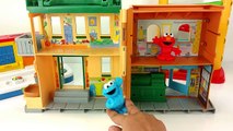 Sesame Street Play With ELMO And Cookie Monster/3 Different Toys/Learn Colors With Pop UP Toys/Baby