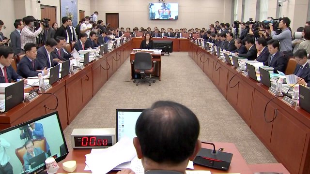 문재인 정부 첫 국정감사 돌입...'적폐 청산' vs '무능 심판' / YTN