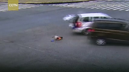 Two children thrown out of car as cars crash in SW China