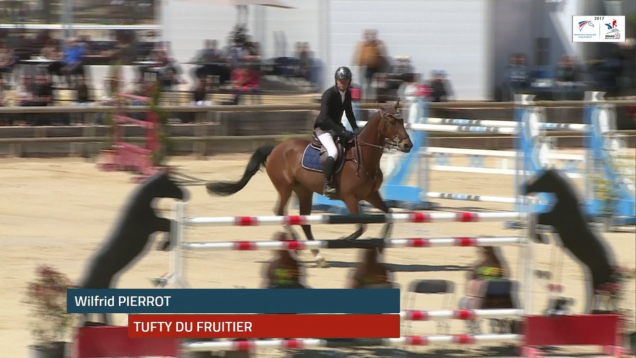 GN2017 | Etape 2 - Cluny | Pro Elite Grand Prix (1,50 m) | Wilfrid PIERROT | TUFTY DU FRUITIER