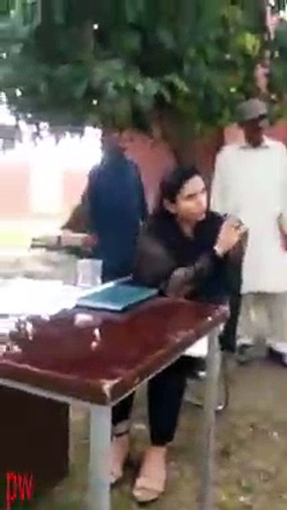 Dabang Female Officer Taking Class of Corrupt Professor