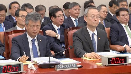 '탈원전' 진실 공방...전기료·공론화 놓고 격돌 / YTN