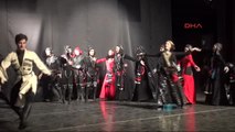 Kars Gürcistan Halk Oyunları ile İran'ın Dalga Konseri Büyüledi