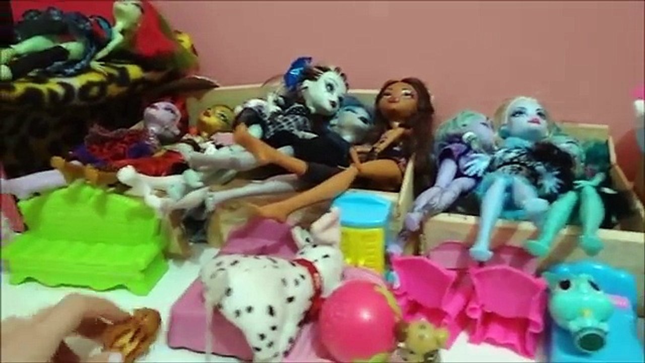 A casa das Monster High renovada